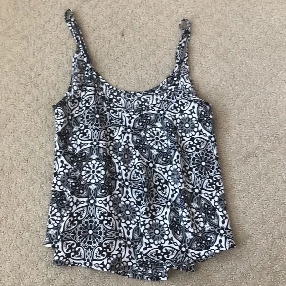 M Flowy Tank - Picture 2 of 3